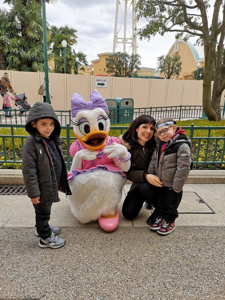 Ayden et sa famille à Disneyland Paris