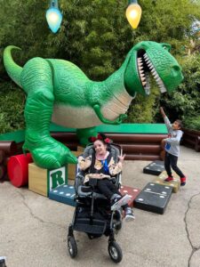 Alexandra et le dinosaure de Toy Story